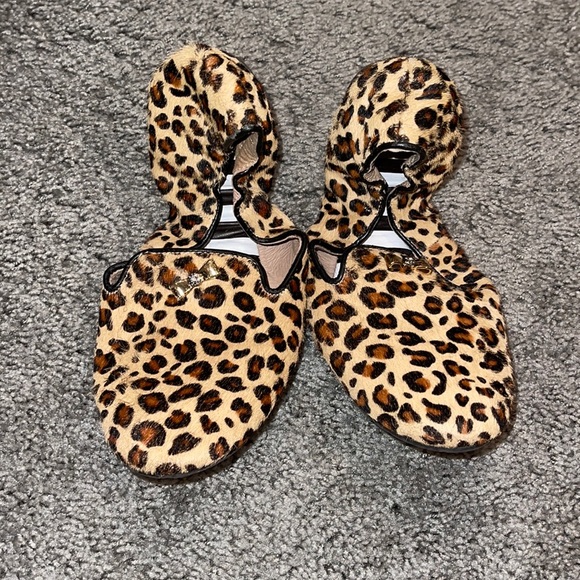 Henri Bendel Sole Ambition Leopard Haircalf Leather Loafer Flat Shoe 7 - Picture 2 of 4